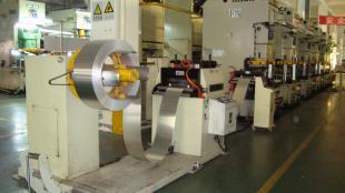 供應多臺沖床連線沖壓機械手，提升自動化生產(chǎn)效率